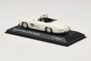 Mercedes 300 SL W198 Roadster Baltas Minichamps 1:43 400039034 Metalas - nuotrauka 3 iš 4