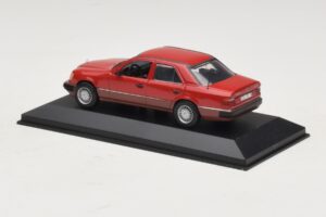Mercedes 300D W124 Turbo Raudonas Minichamps 1:43 3210 Metalas - nuotrauka 3 iš 4