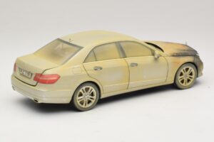 Mercedes E-Class W212 Sudegęs Dubajus Meno Automobilis Minichamps 1:18 MB008 Metalas - nuotrauka 2 iš 6