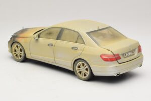 Mercedes E-Class W212 Sudegęs Dubajus Meno Automobilis Minichamps 1:18 MB008 Metalas - nuotrauka 5 iš 6