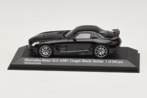 Mercedes SLS AMG C197 Black Series Juoda Metalik Minichamps 1:43 437033020 Metalas