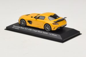Mercedes SLS AMG C197 Black Series Auksinis Minichamps 1:43 437033022 Metalas - nuotrauka 3 iš 4