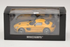 Mercedes SLS AMG C197 Black Series Auksinis Minichamps 1:43 437033022 Metalas - nuotrauka 4 iš 4