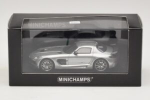 Mercedes SLS AMG C197 Black Series Pilka Metalik Minichamps 1:43 437033024 Metalas - nuotrauka 4 iš 4