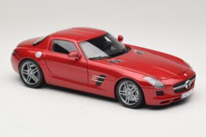 Mercedes SLS AMG C197 Raudona Metalik Minichamps 1:18 100039020 Metalas - nuotrauka 6 iš 8