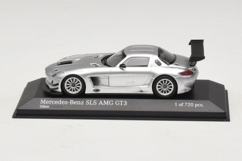 Mercedes SLS AMG GT3 Sidabras Minichamps 1:43 Mercedes SLS AMG GT3 Sidabras Minichamps 1:43 410113202 Metalas