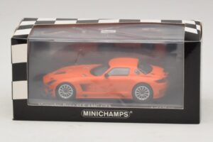 Mercedes SLS AMG GT3 Street Orange Minichamps 1:43 410113204 Metalas - nuotrauka 4 iš 4