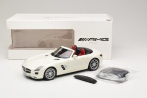 Mercedes SLS AMG Roadster Mystic White II Minichamps 1:18 B66960079 Metalas - nuotrauka 9 iš 9