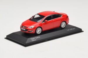 Opel Astra J Raudonas Minichamps 1:43 410042001 Metalas - nuotrauka 2 iš 4