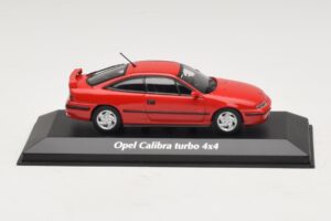 Opel Calibra Turbo 4x4 Raudonas Maxichamps 1:43 940045721 Metalas