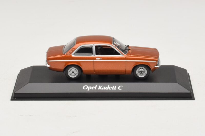 Opel Kadett C Bronzinis Metalinis Maxichamps 1:43 940045600 Metalas