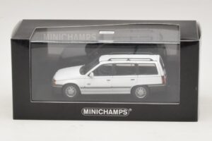 Opel Kadett E Caravan Baltas Minichamps 1:43 400045911 Metalas - nuotrauka 4 iš 4