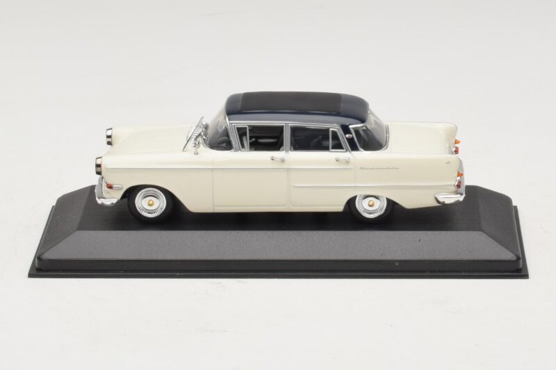 Opel Kapitan A Baltas Minichamps 1:43 400048000 Metalas
