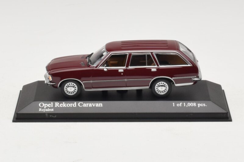 Opel Rekord D Caravan Raudonas Minichamps 1:43 Opel Rekord D Caravan Raudonas Minichamps 1:43 400044012 Metalas