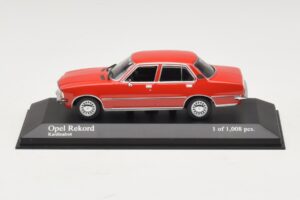 Opel Rekord D Raudonas Minichamps 1:43 400044004 Metalas