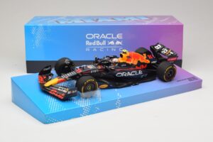 Oracle Red Bull Racing RB18 #11 S. Perez Miami GP 2022 Minichamps 1:18 113220511 Metalas - nuotrauka 7 iš 7