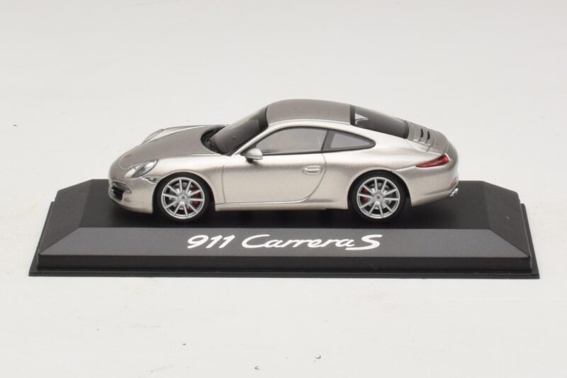 Porsche 911 991 Carrera S Sidabro Metalik Minichamps 1:43 Porsche 911 991 Carrera S Sidabro Metalik Minichamps 1:43 WAP0200130C Metalas