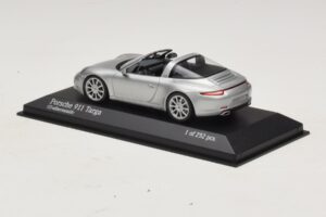 Porsche 911 991 Targa Sidabrinis Minichamps 1:43 410062442 Metalas - nuotrauka 3 iš 4