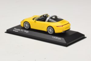 Porsche 911 991 Targa Geltonas Minichamps 1:43 410062441 Metalas - nuotrauka 3 iš 4