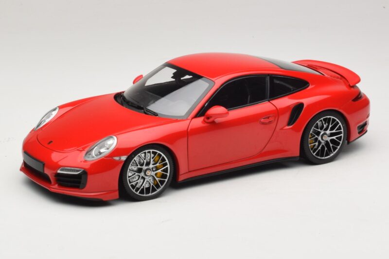 Porsche 911 991 Turbo S Raudonas Minichamps 1:18 110062320 Metalas