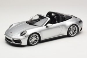 Porsche 911 992 Targa 4 GTS Sidabrinis Minichamps 1:18 WAP0211460RTRG Metalas