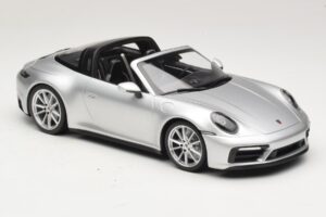 Porsche 911 992 Targa 4 GTS Sidabrinis Minichamps 1:18 WAP0211460RTRG Metalas - nuotrauka 4 iš 6