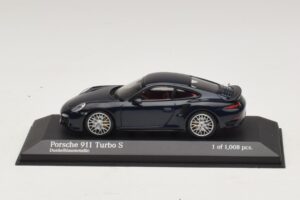Porsche 911 996 Mėlyna Metalinė Minichamps 1:43 400061180 Metalas