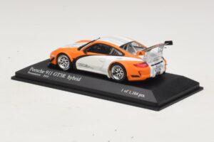Porsche 911 997 GT3 R Hybrid Presentation 2010 Minichamps 1:43 410108900 Metalas - nuotrauka 3 iš 4