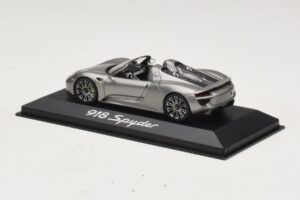 Porsche 918 Spyder Pilka Metalik Minichamps 1:43 WAP0201000E Metalas - nuotrauka 3 iš 4