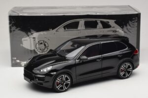 Porsche Cayenne Turbo S 92A Juoda Metalinė Minichamps 1:18 110062100 Metalas - nuotrauka 8 iš 8