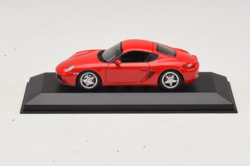 Porsche Cayman 987 S Raudonas Minichamps 1:43 400065620 Metalas