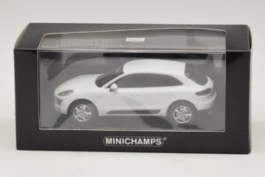 Porsche Macan 95B Baltas Minichamps 1:43 410062601 Metalas - nuotrauka 4 iš 4
