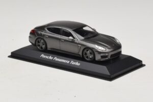 Porsche Panamera 970 Turbo Pilka Metalik Maxichamps 1:43 940062371 Metalas - nuotrauka 3 iš 4