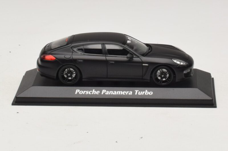 Porsche Panamera 970 Turbo Matinis Juodas Maxichamps 1:43 Porsche Panamera 970 Turbo Matinis Juodas Maxichamps 1:43 940062370 Metalas