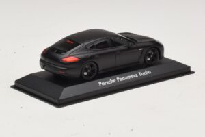 Porsche Panamera 970 Turbo Matinis Juodas Maxichamps 1:43 940062370 Metalas - nuotrauka 2 iš 4