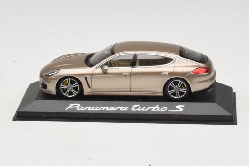 Porsche Panamera 970 Turbo S Bronzinė Metalik Minichamps 1:43 WAP0200600E Metalas