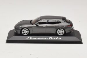 Porsche Panamera 971 Turbo Pilka Metalik Minichamps 1:43 WAP0207610H Metalas