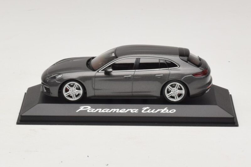 Porsche Panamera 971 Turbo Pilka Metalik Minichamps 1:43 WAP0207610H Metalas