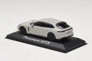 Porsche Panamera GTS 971 Chalk Grey Minichamps 1:43 WAP0207640J Metalas - nuotrauka 3 iš 4