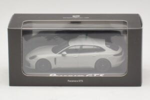 Porsche Panamera GTS 971 Chalk Grey Minichamps 1:43 WAP0207640J Metalas - nuotrauka 4 iš 4
