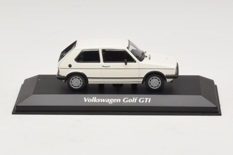 Volkswagen Golf GTI Mk1 Baltas Maxichamps 1:43 Volkswagen Golf GTI Mk1 Baltas Maxichamps 1:43 940055171 Metalas