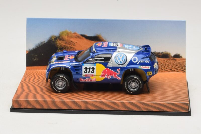Volkswagen Race Touareg Red Bull #313 Platintojo Leidimas 2005 Minichamps 1:43 Volkswagen Race Touareg Red Bull #313 Platintojo Leidimas 2005 Minichamps 1:43 7LO099400PD313 Metalas