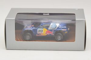Volkswagen Race Touareg Red Bull #313 Platintojo Leidimas 2005 Minichamps 1:43 7LO099400PD313 Metalas - nuotrauka 4 iš 5