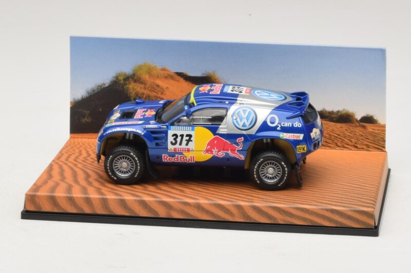 Volkswagen Race Touareg Red Bull #317 Platintojo Leidimas 2005 Minichamps 1:43 Volkswagen Race Touareg Red Bull #317 Platintojo Leidimas 2005 Minichamps 1:43 7LO099400PD317 Metalas