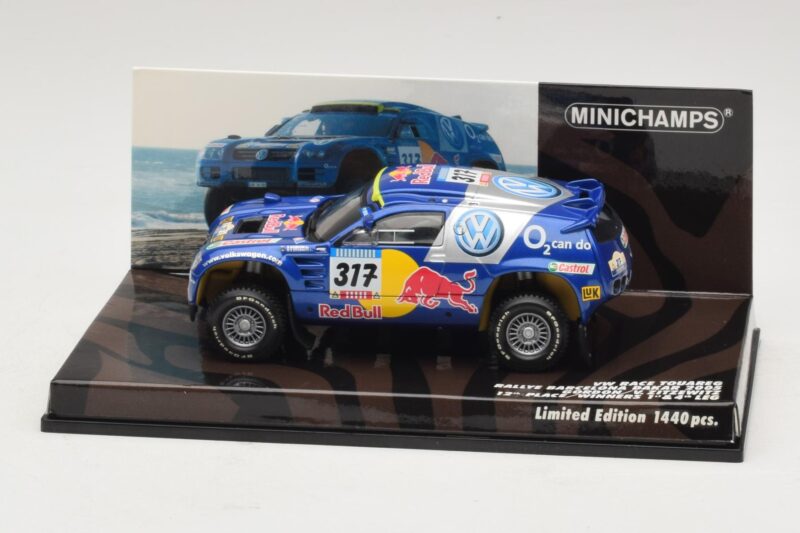 Volkswagen Race Touareg Red Bull #317 Gordon / von Zitzewitz Dakar Rally 2005 Minichamps 1:43 Volkswagen Race Touareg Red Bull #317 Gordon / von Zitzewitz Dakar Rally 2005 Minichamps 1:43 436055317 Metalas