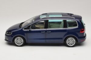 Volkswagen Sharan Blue Metallic Minichamps 1:18 110051000 Metalas - nuotrauka 4 iš 8