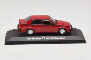 Alfa Romeo 75 V6 3.0 America Raudonas Maxichamps 1:43 940120461 Metalas