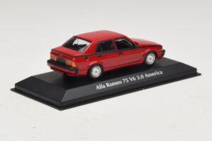 Alfa Romeo 75 V6 3.0 America Raudonas Maxichamps 1:43 940120461 Metalas - nuotrauka 2 iš 5