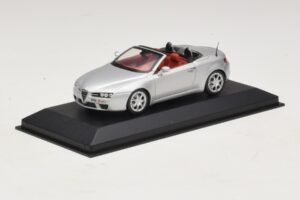 Alfa Romeo Giulia Spider Sidabrinis Minichamps 1:43 400120731 Metalas - nuotrauka 2 iš 5