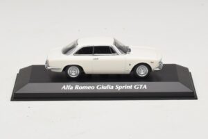 Alfa Romeo Giulia Sprint GTA Baltas Maxichamps 1:43 940120441 Metalas